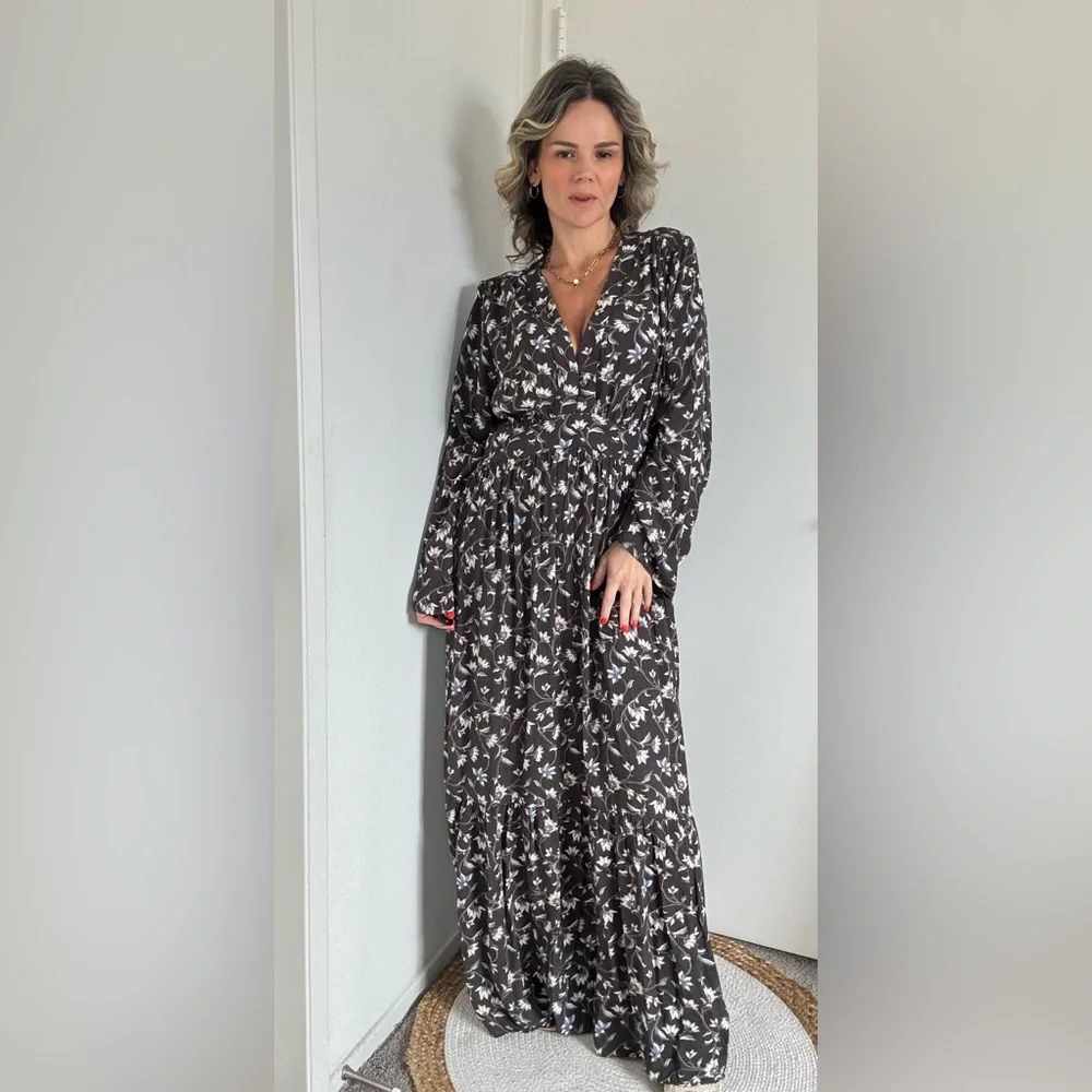 New Faherty Dakota Dress - Picture 5 of 14